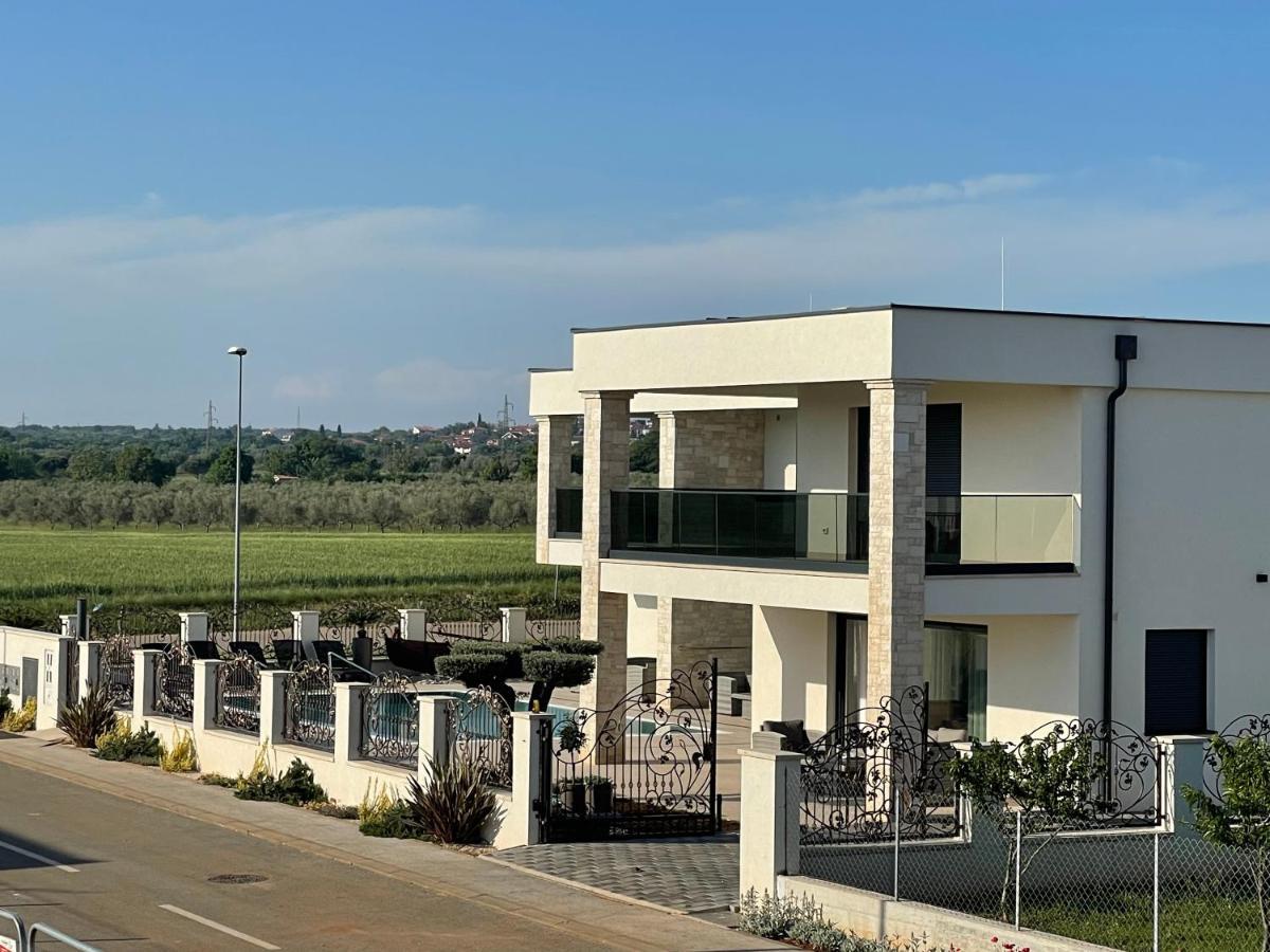 Vila Softic Azra Umag Kültér fotó